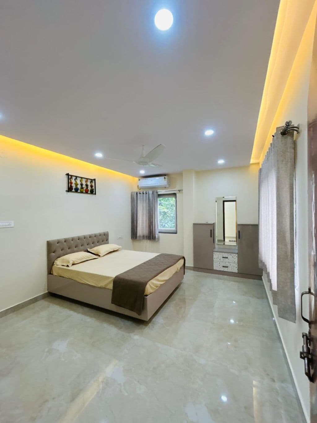 Brown Farm Retreat, private farmhouse in Moinabad, Hyderabad – photo 9