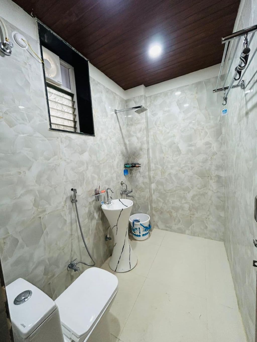 Brown Farm Retreat, private farmhouse in Moinabad, Hyderabad – photo 5