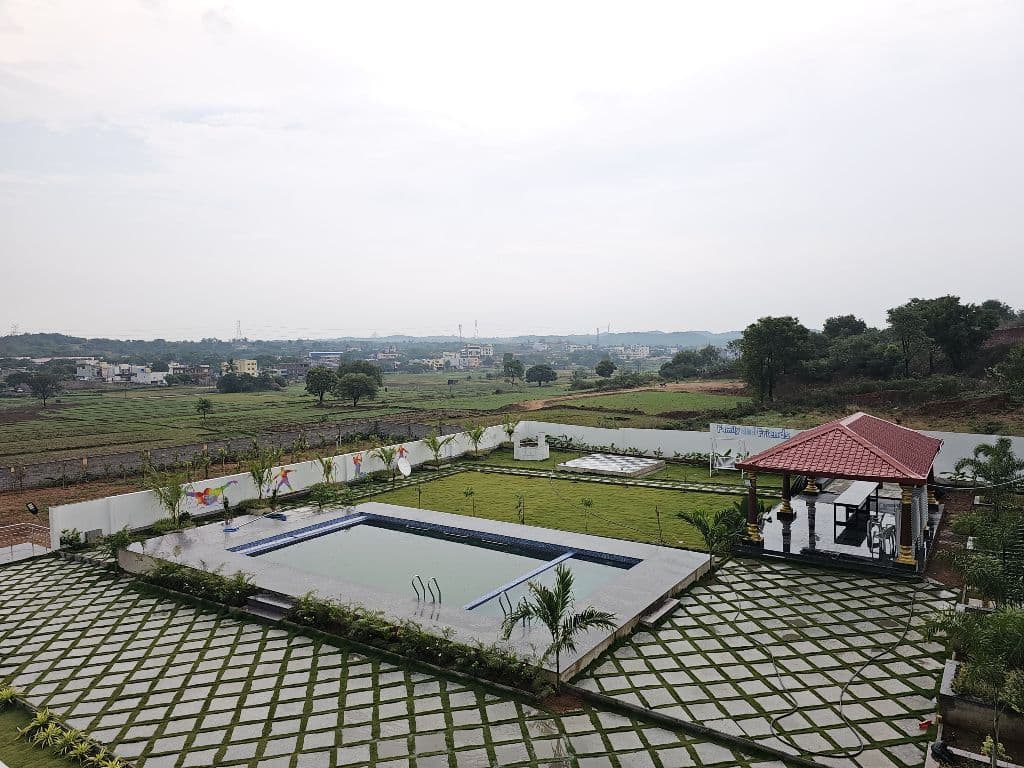 PJ Green Castle, private farmhouse in Kadthal, Hyderabad – photo 2