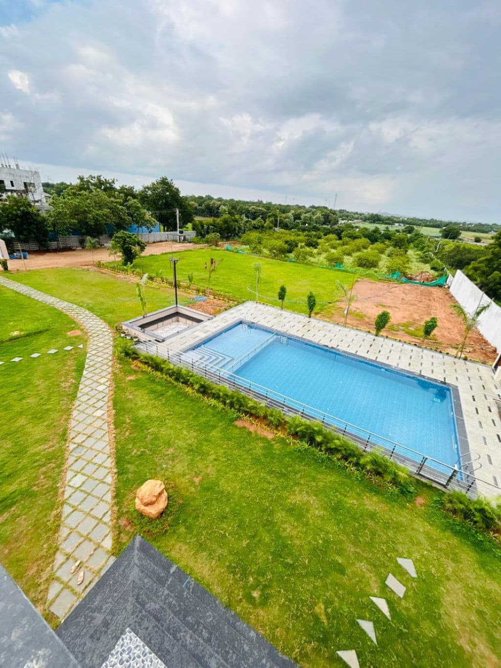 Brown Farm Retreat, private farmhouse in Moinabad, Hyderabad – photo 2