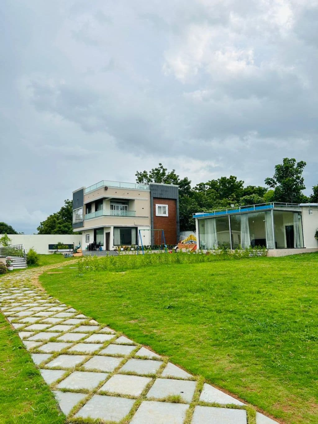 Brown Farm Retreat, private farmhouse in Moinabad, Hyderabad – photo 11