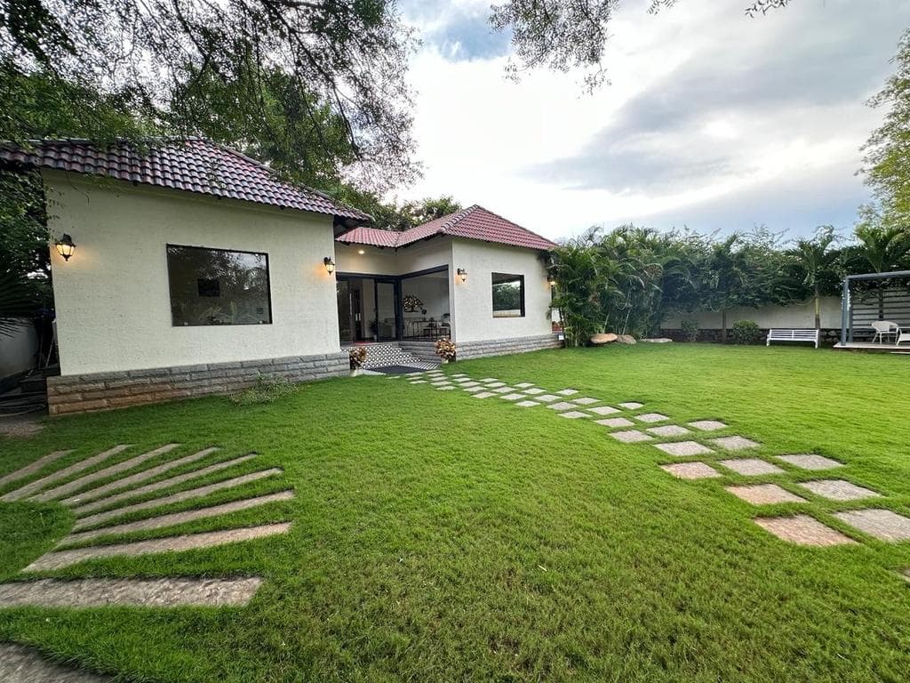 Bougainvillea Farm Stay, private farmhouse in Moinabad, Hyderabad – photo 2