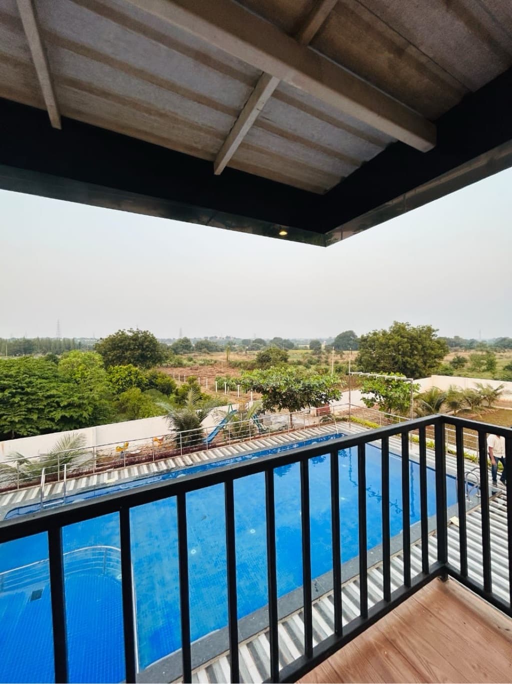 Glassway House, private farmhouse in Moinabad, Hyderabad – photo 7