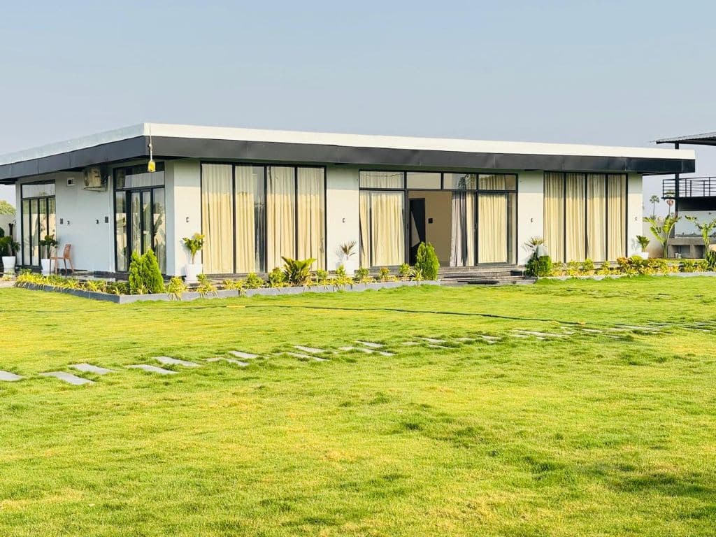 Taruna Retreat, private farmhouse in Ibrahimpatnam, Hyderabad