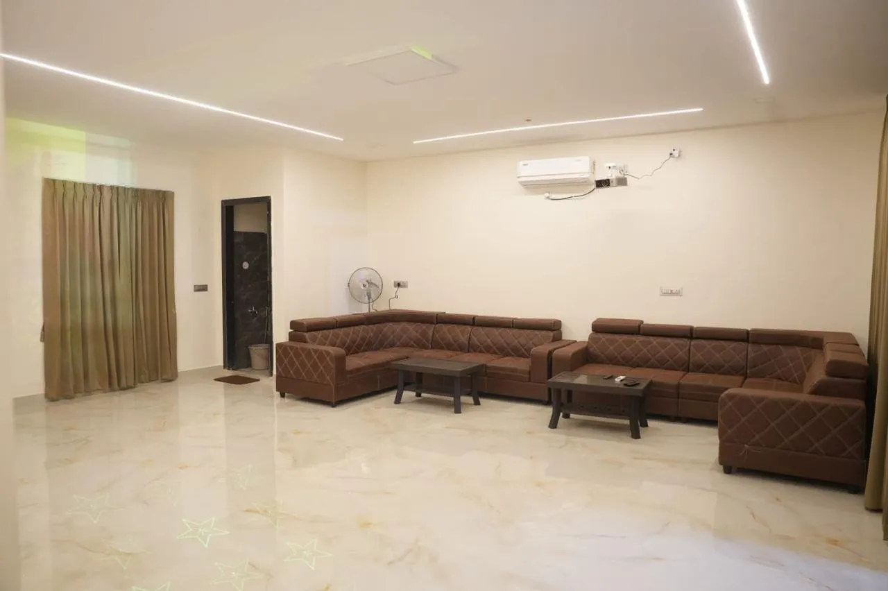 Elite Farms 555, private farmhouse in Pedda Amberpet, Hyderabad – photo 2