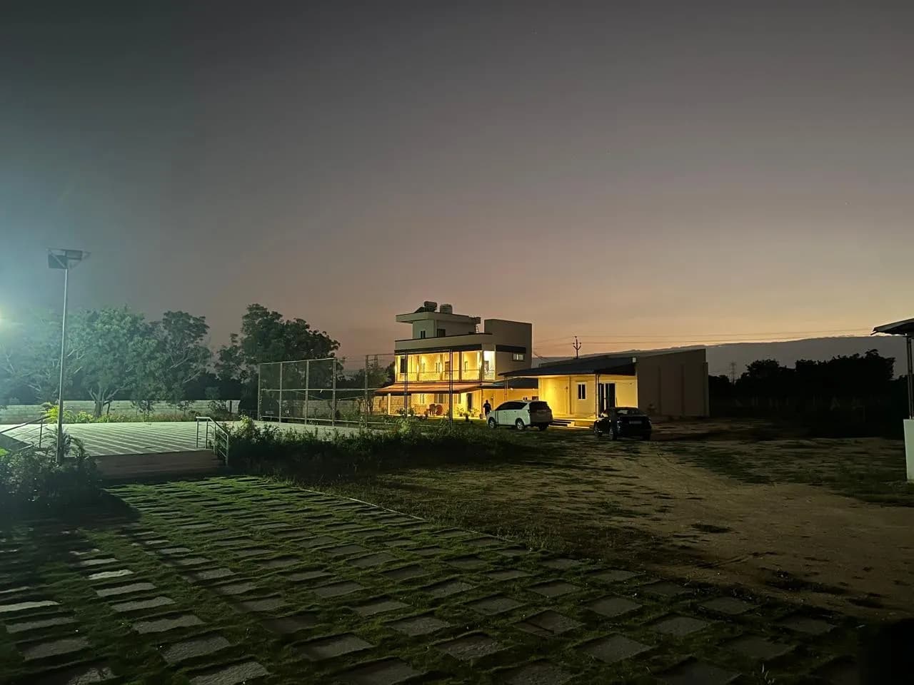 The Royal V Retreat, private farmhouse in Kadthal, Hyderabad – photo 2