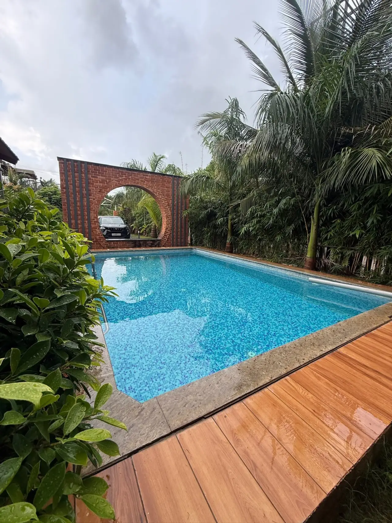 wooden escape, private farmhouse in Moinabad, Hyderabad – photo 4