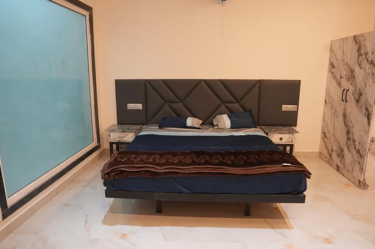 Elite Farms 555, private farmhouse in Pedda Amberpet, Hyderabad – photo 6