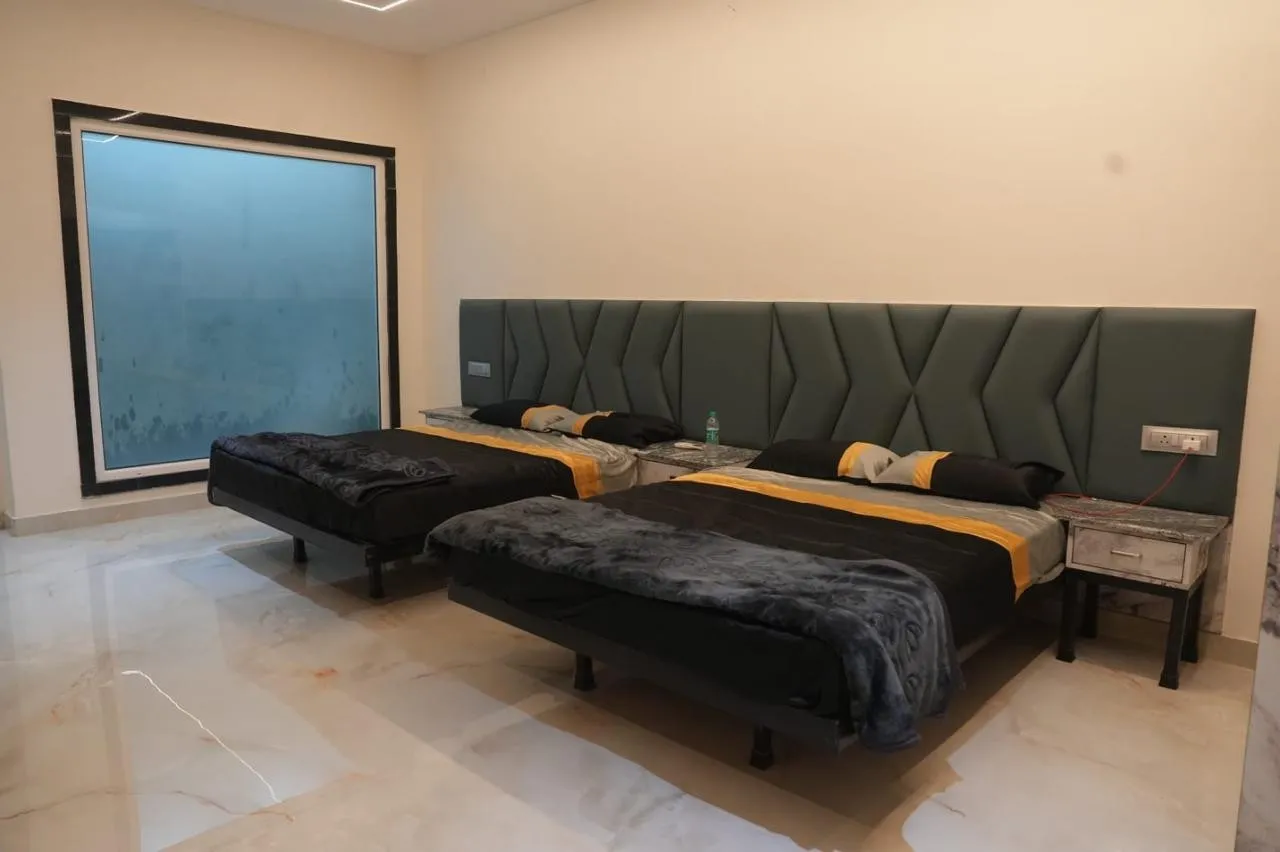 Elite Farms 555, private farmhouse in Pedda Amberpet, Hyderabad – photo 8