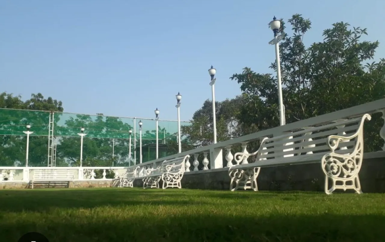 White House with Box Cricket, private farmhouse in Moinabad, Hyderabad – photo 16