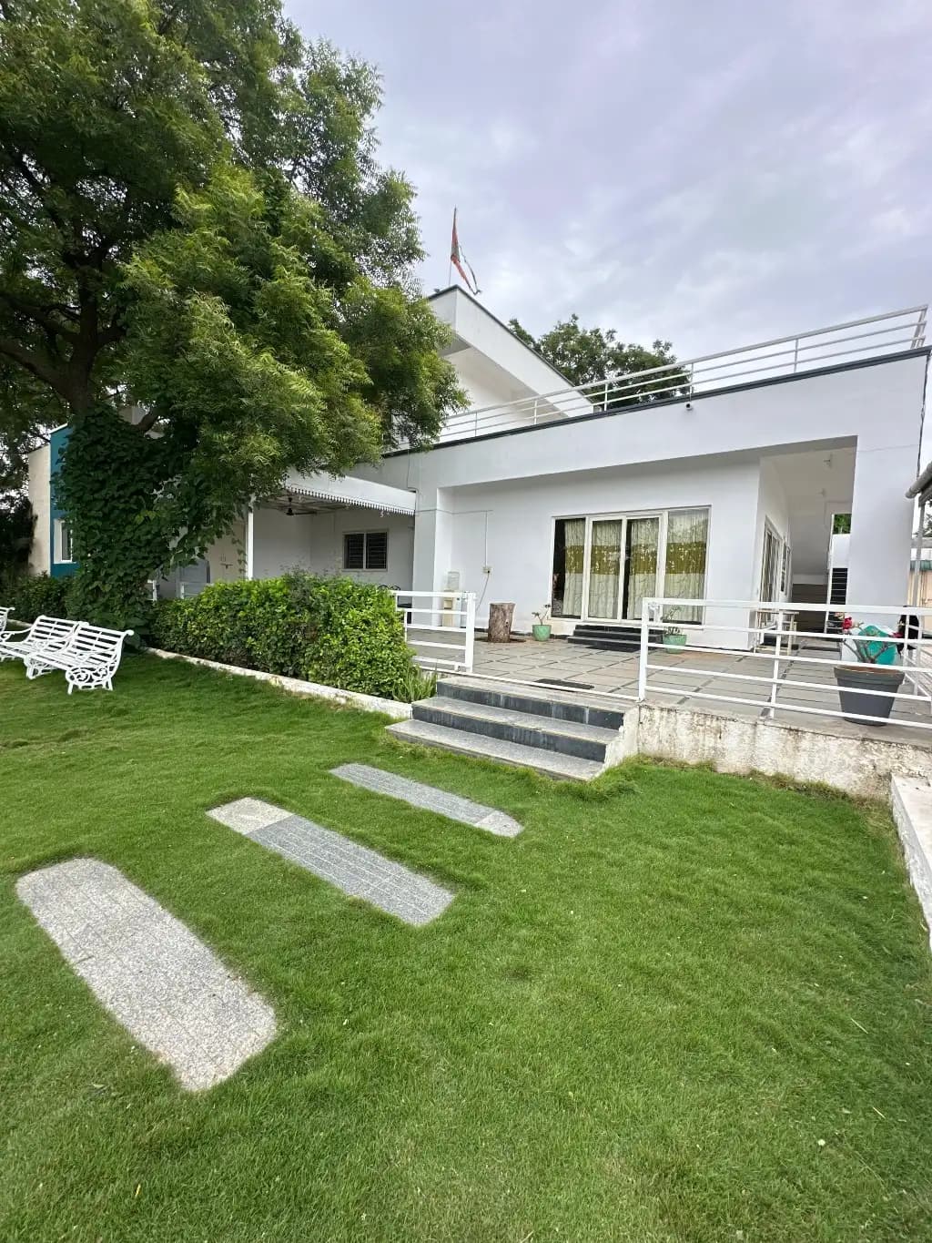 White House with Box Cricket, private farmhouse in Moinabad, Hyderabad