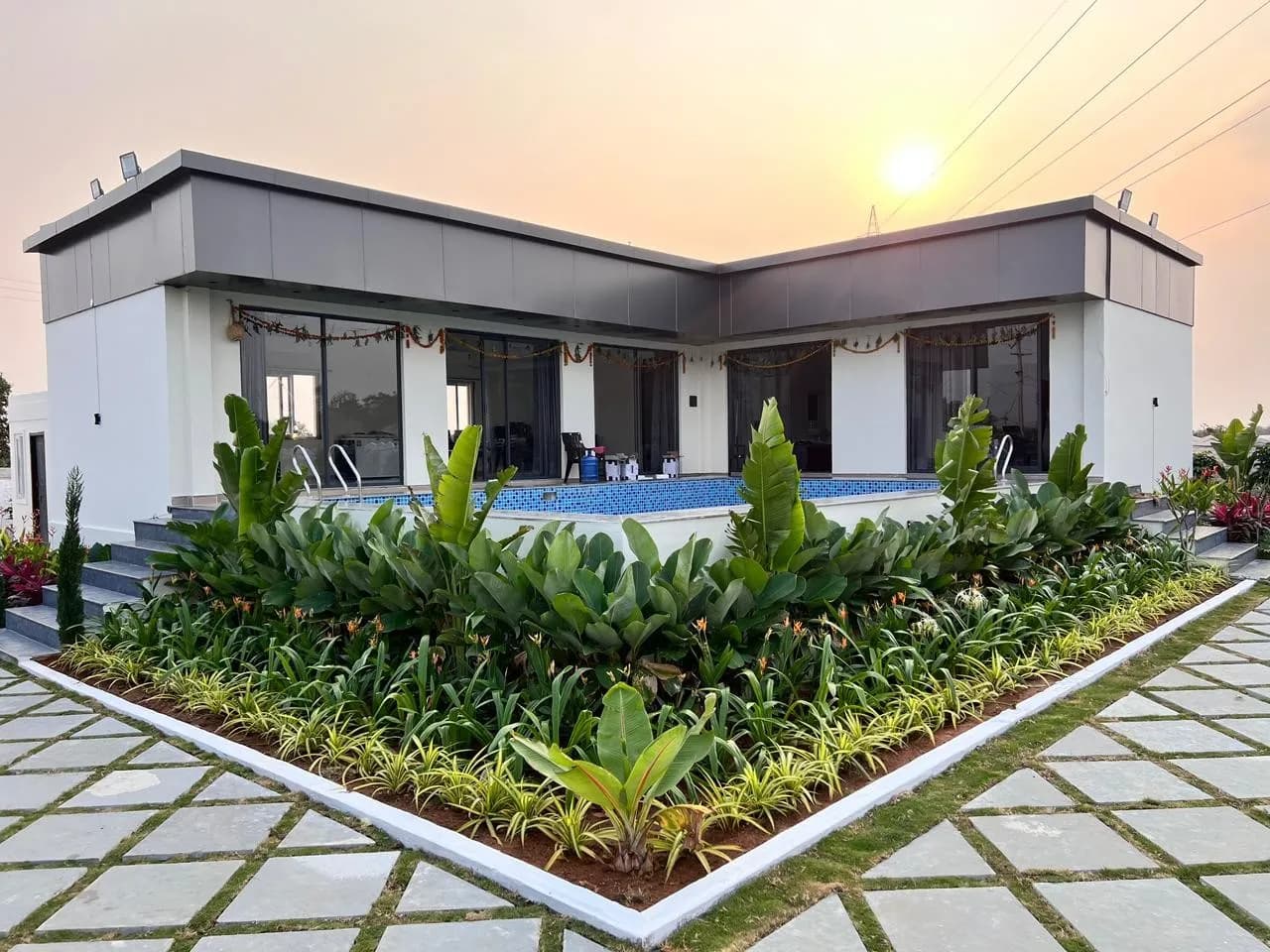 Pond Springs Retreat, private farmhouse in Keesara, Hyderabad