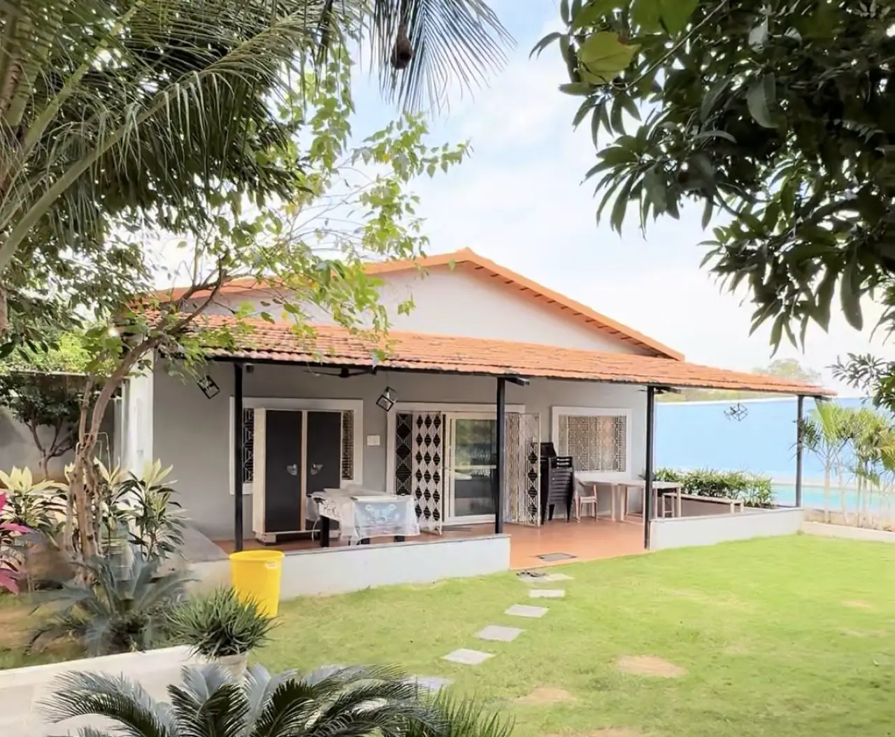 Sunny Cliff Farmhouse, private farmhouse in Moinabad, Hyderabad