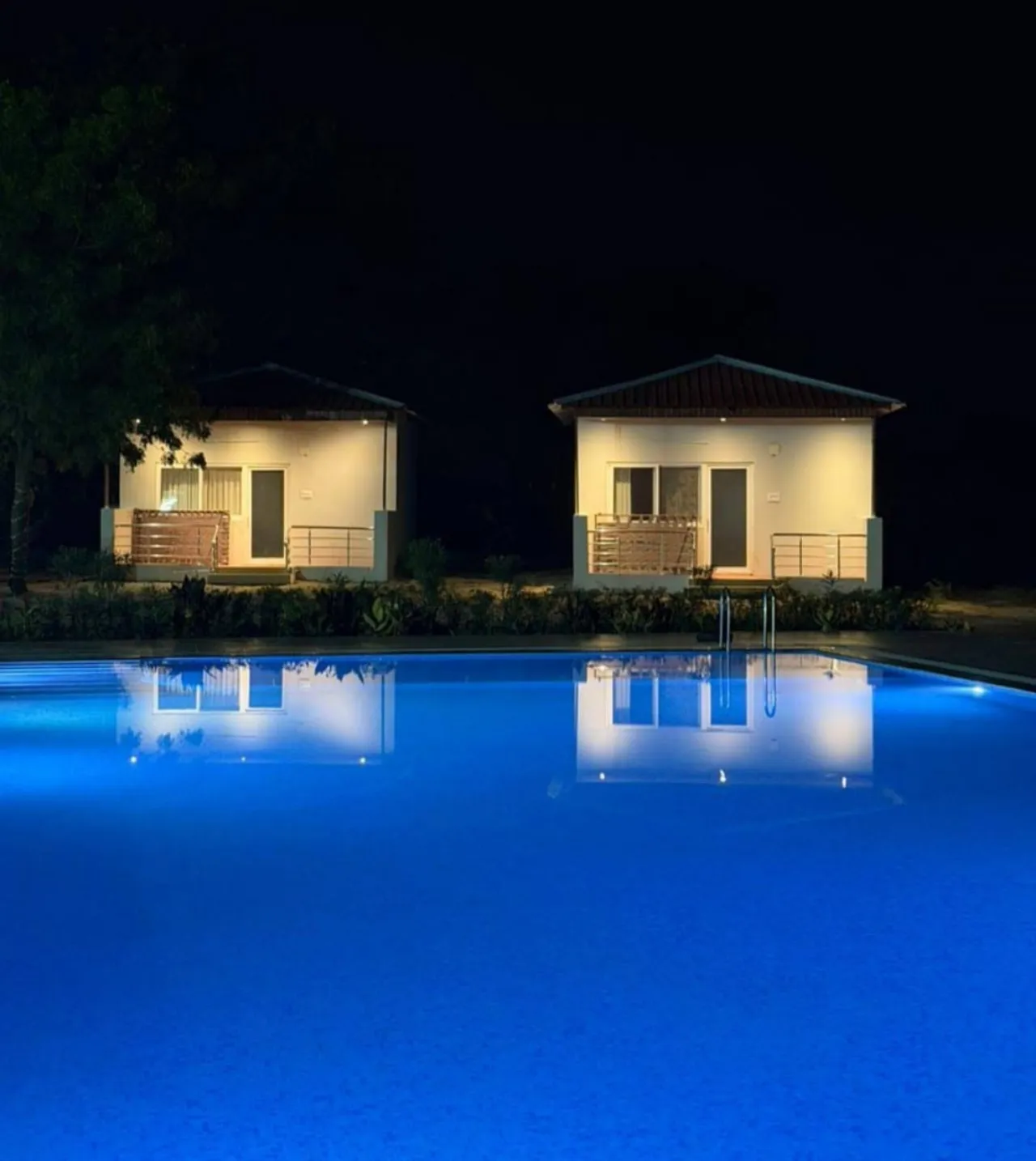 The Royal V Retreat, private farmhouse in Kadthal, Hyderabad – photo 6