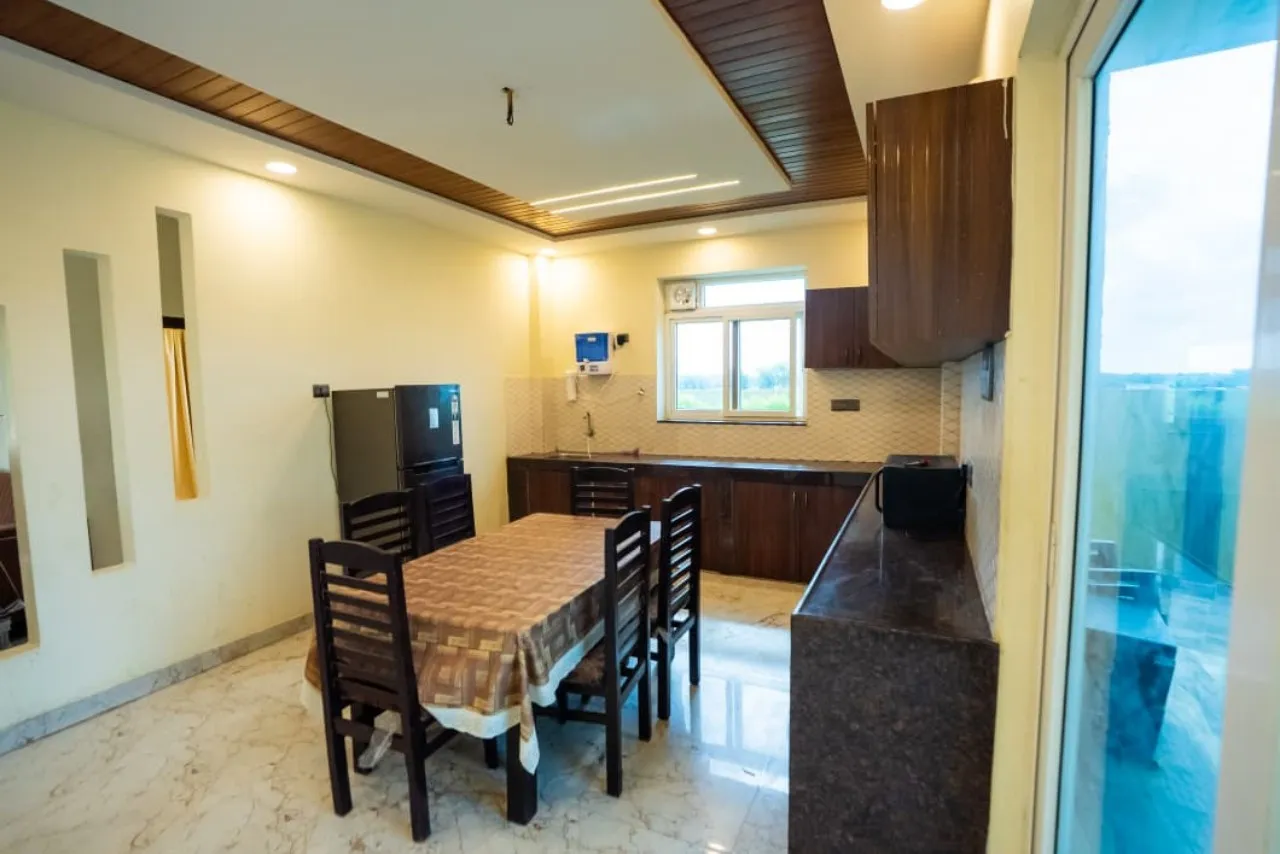 Royal wood farmhouse, private farmhouse in Moinabad, Hyderabad