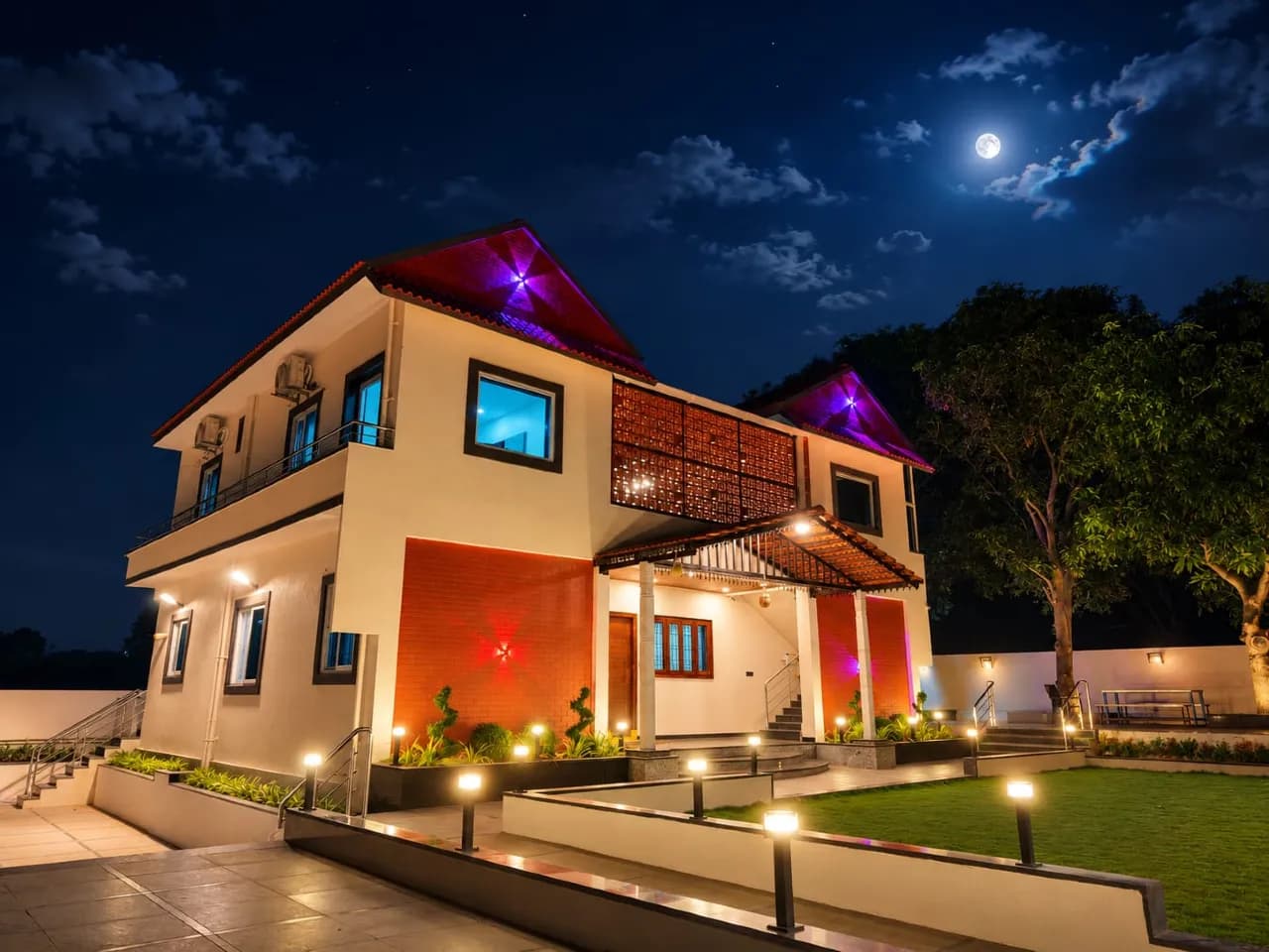 Red farm ridge, private farmhouse in Keesara, Hyderabad