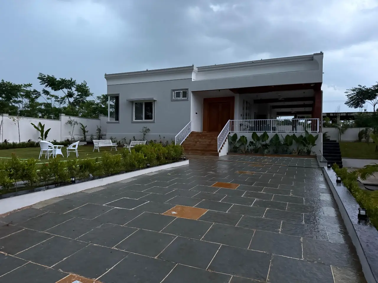 Kasi - Pickleball & Play Retreat, private farmhouse in Shankarpally, Hyderabad