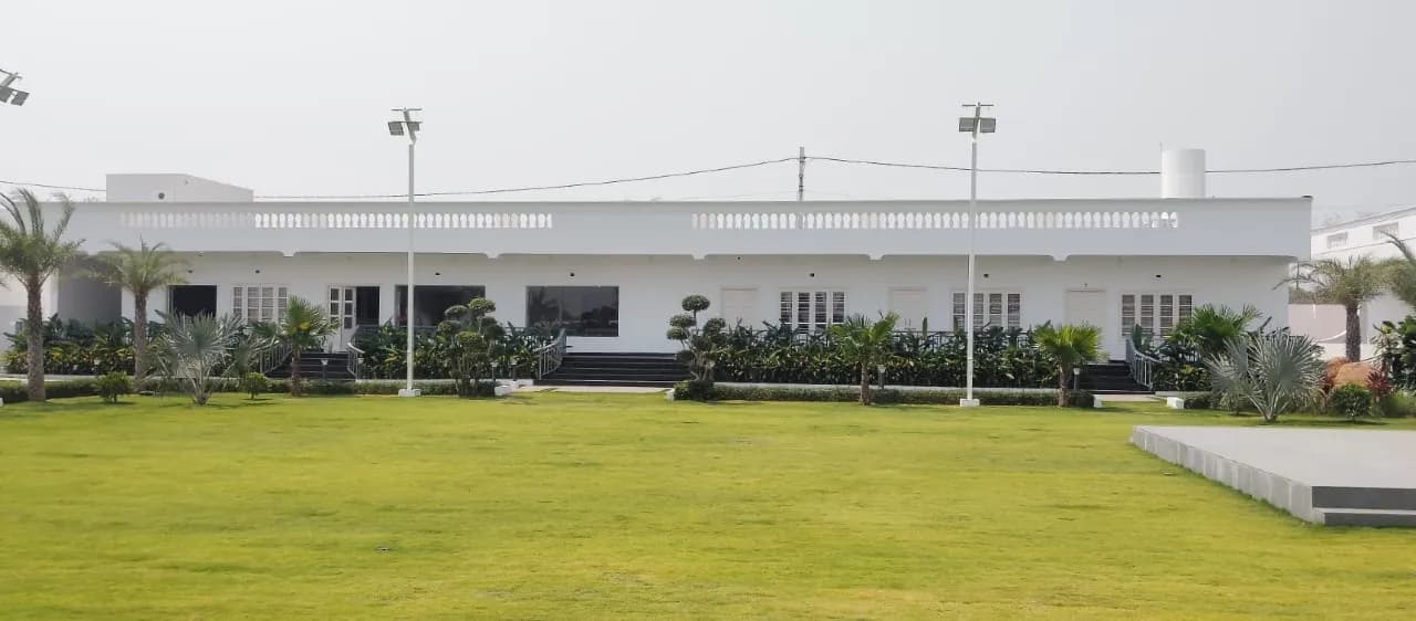 Rainy Retreat, private farmhouse in Maheshwaram, Hyderabad